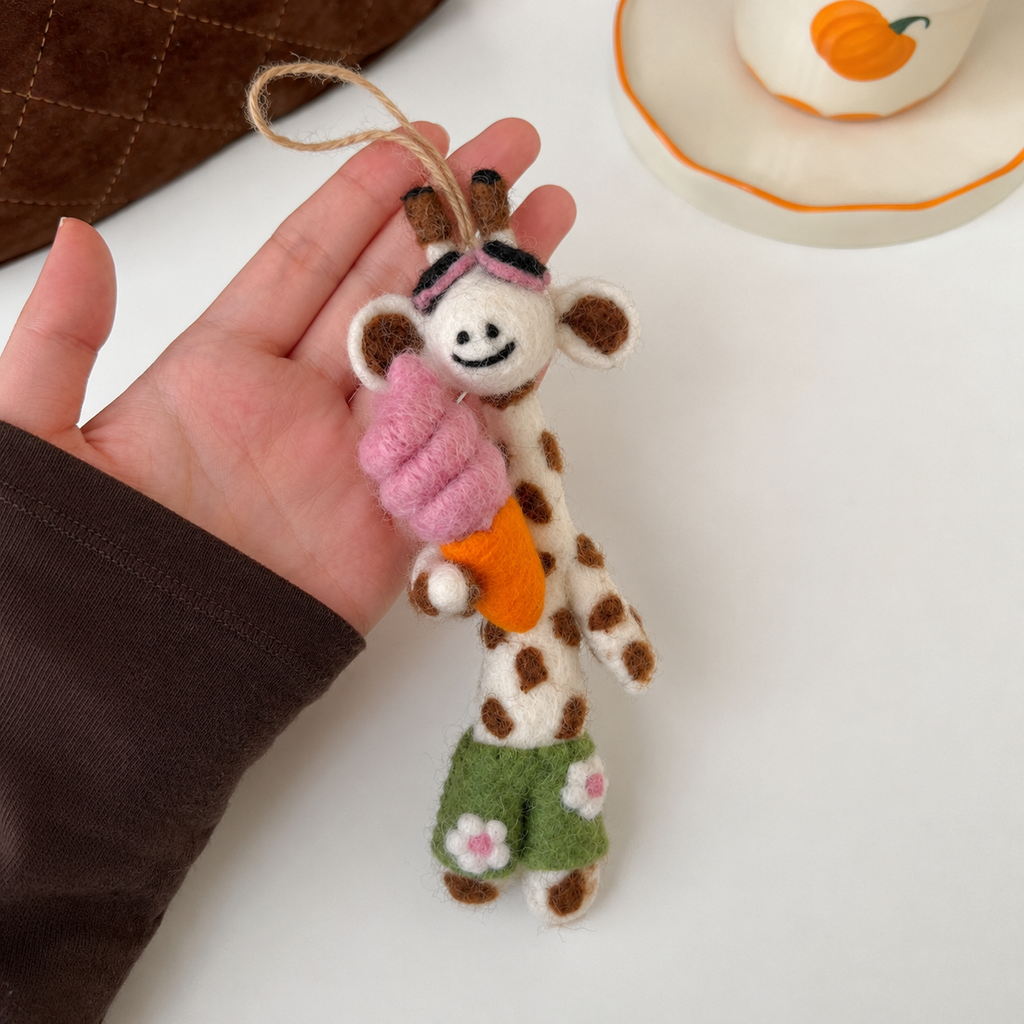 Felt Giraffe Hanging Ornament with Ice Cream, Small Animal Decorative Figure